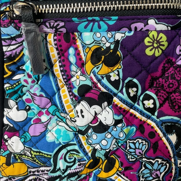 Vera Bradley MICKEY MOUSE on the go Crossbody - Picture 5 of 11